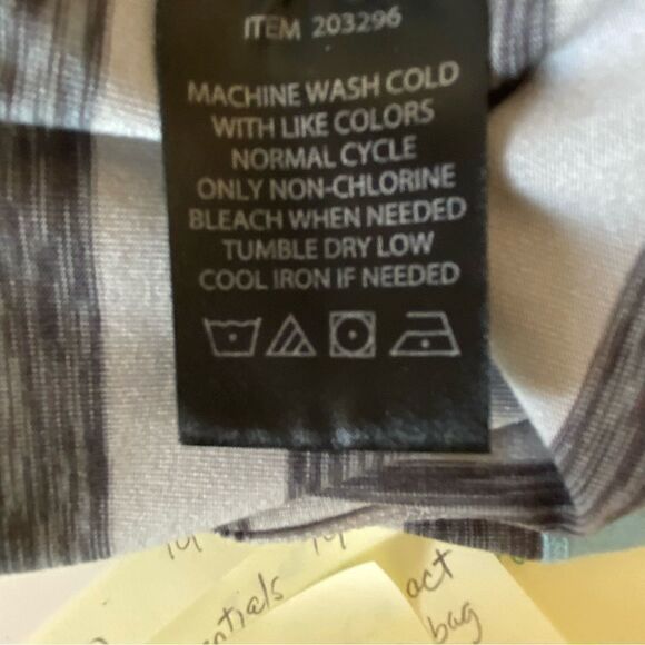 Lukka Women's Medium Gray and White Zip Up Hoodie with Pockets, Stretchy Fabric - Picture 15 of 16